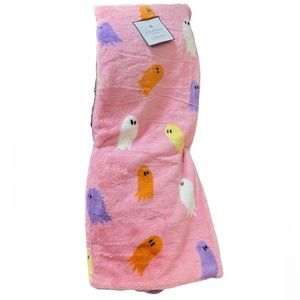 🎃  Storehouse Halloween pink Ghost Throw Blanket